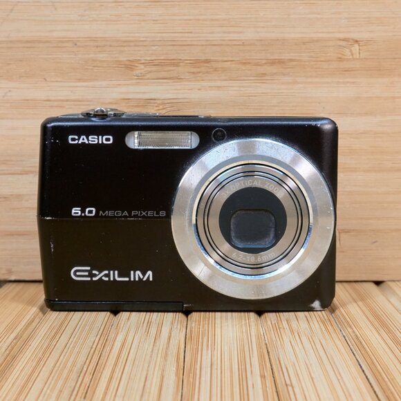 Casio EXILIM EX-Z600 6MP Digital Camera, 3x Optical Zoom, Black - Picture 1 of 11